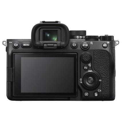 Sony Alpha 7 IV + 28-70mm f/3.5–5.6 OSS