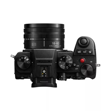 Panasonic Lumix DC-S5D + Lumix S 18-40 mm f/4.5-6.3